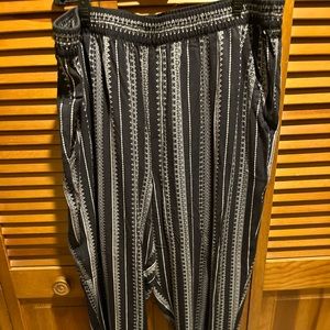 192. WOMENS JESSICA SIMPSON XL PANTS